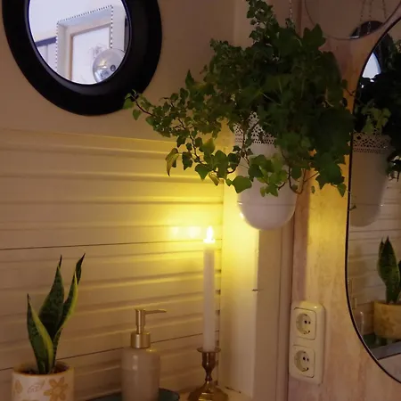 Holiday home Gemuetliches Tiny House Mit Kamin, Fahrradgarage Und Sonnenterrasse
