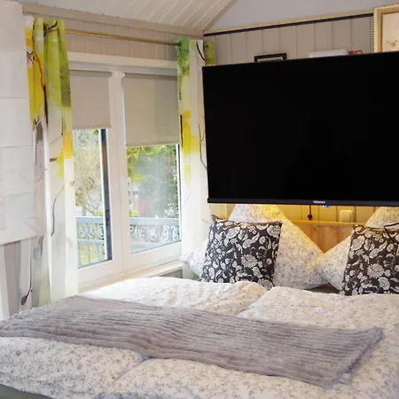 Gemuetliches Tiny House Mit Kamin, Fahrradgarage Und Sonnenterrasse *